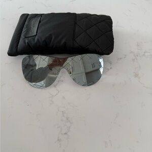 Chanel Dark Grey Mirrored 71158 Runaway
Shield Sunglasses